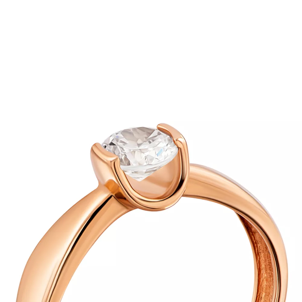 Gold ring with cubic zirconia