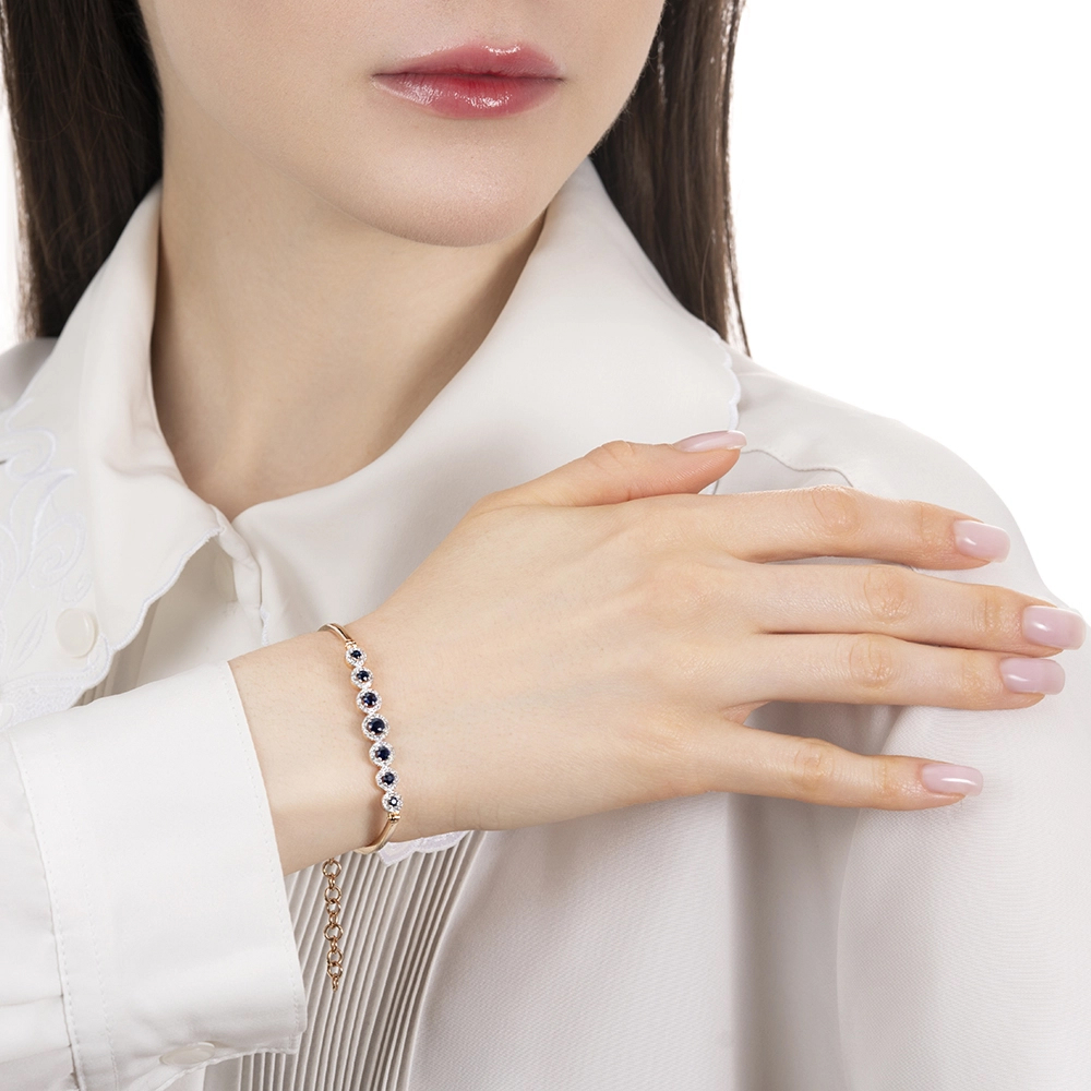 Gold bracelet with sapphires and diamonds