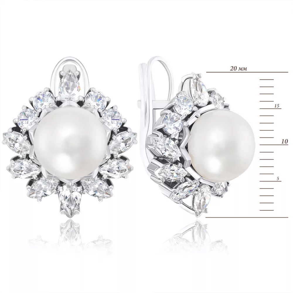 Silver earrings with pearls