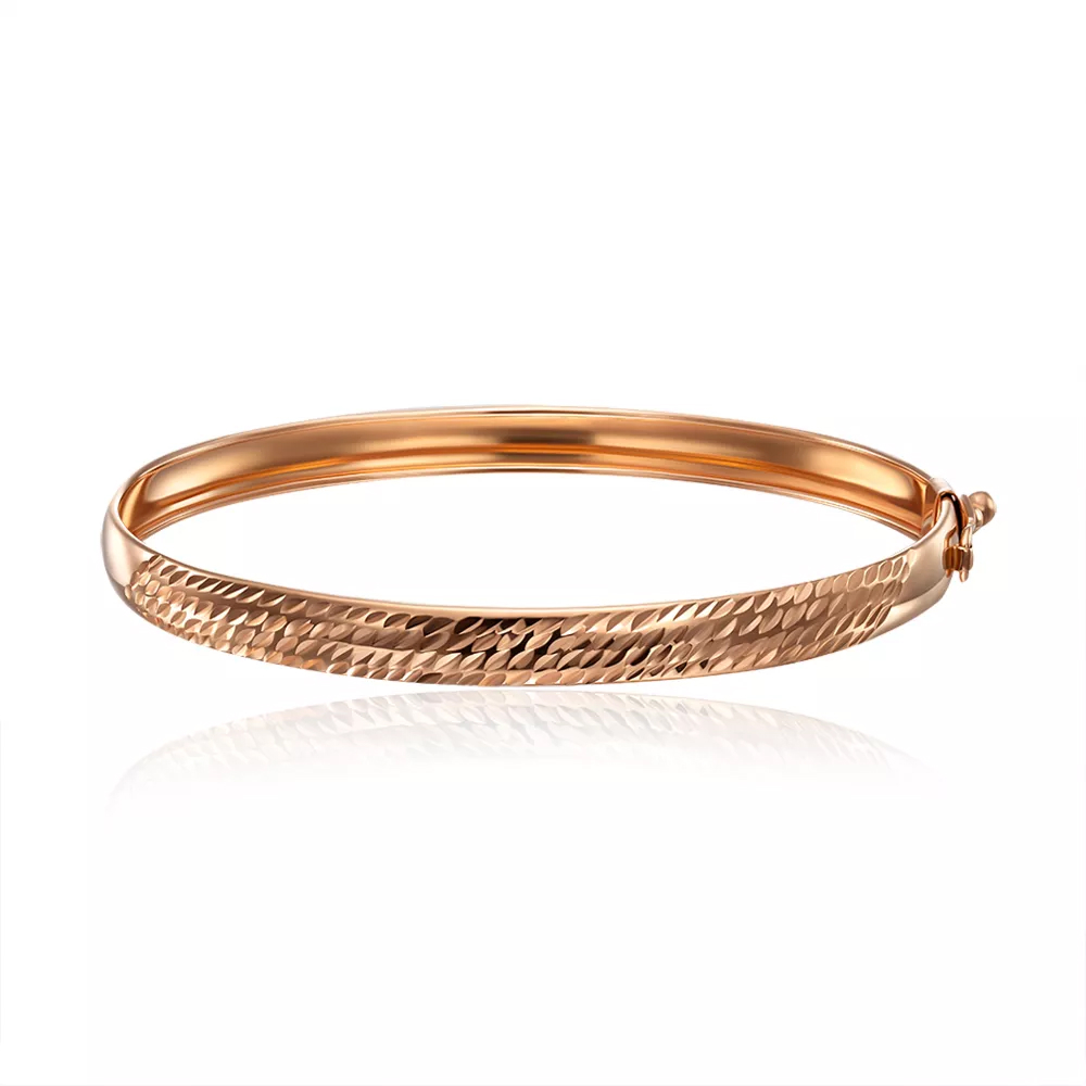 Golden hard bracelet 