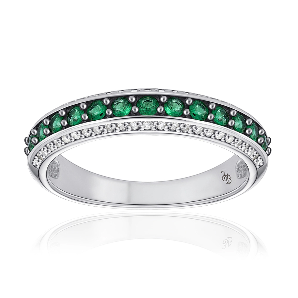 Gold ring with emerald and diamonds