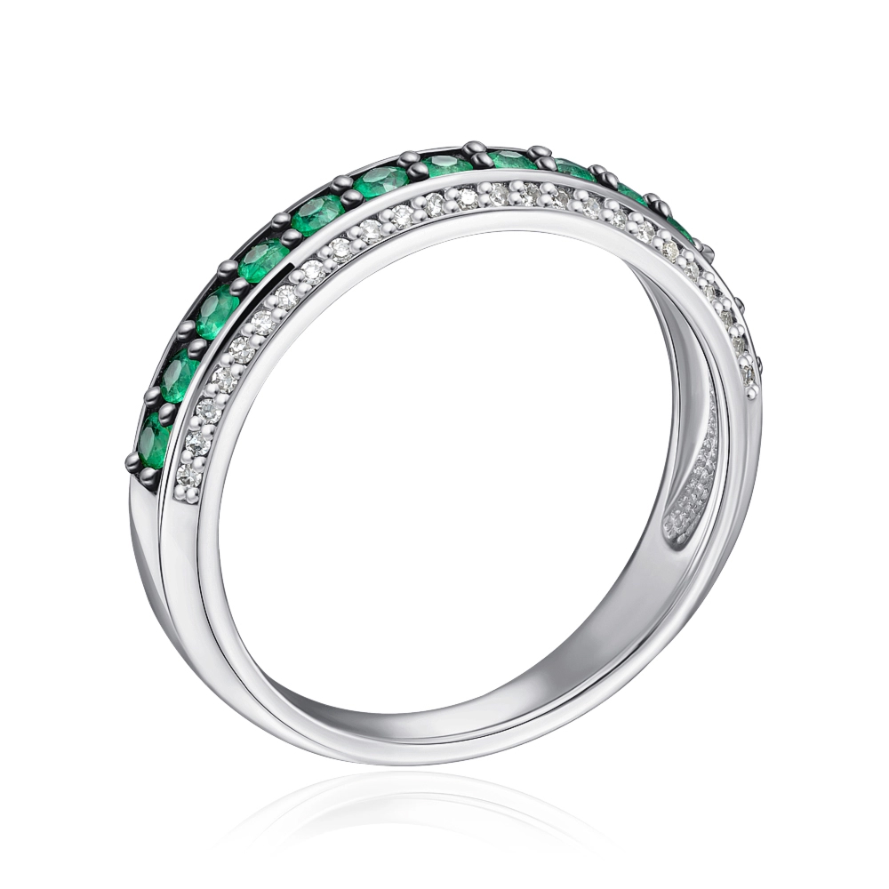 Gold ring with emerald and diamonds